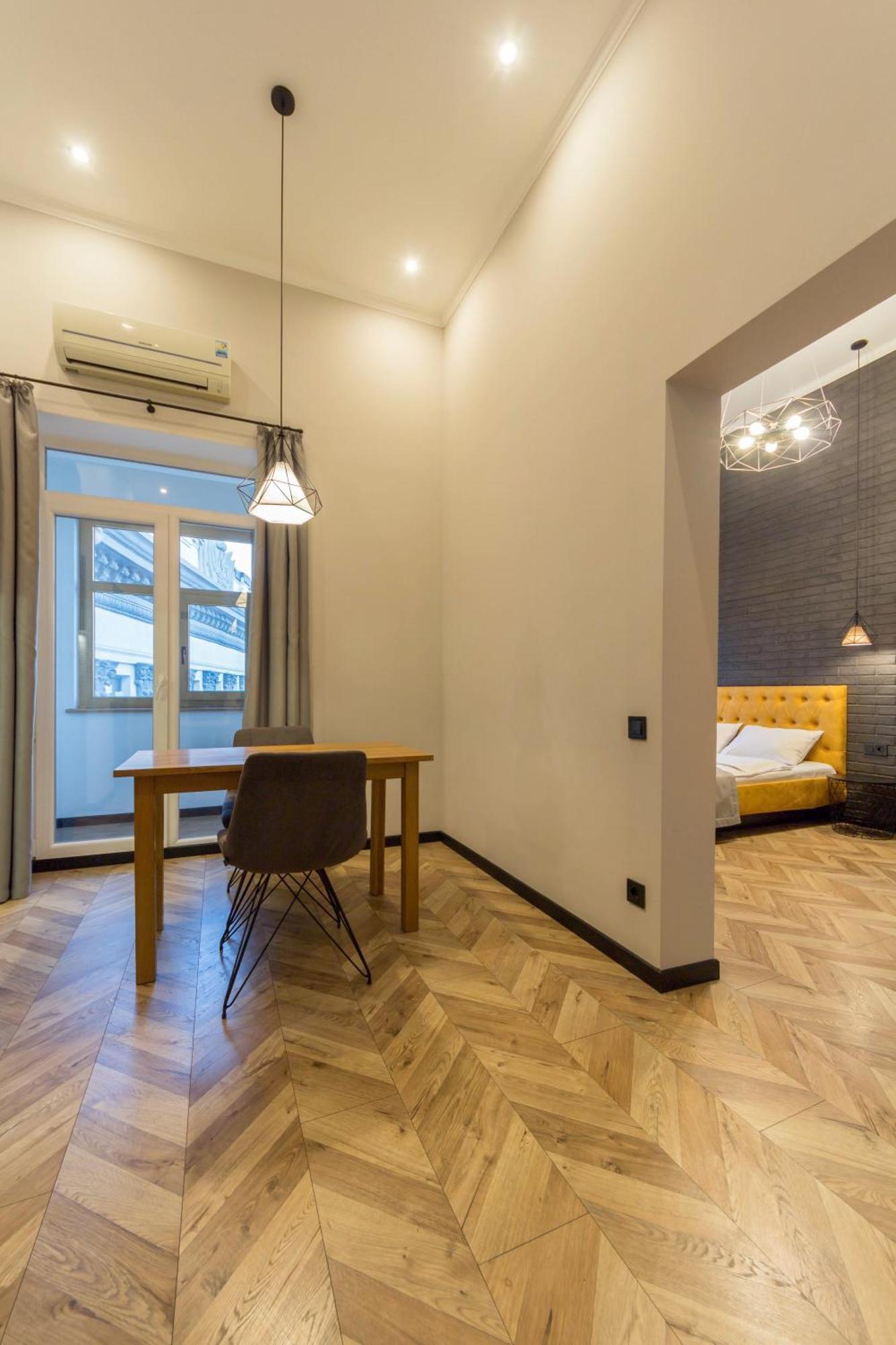 Self Check-In Apartments Kiev Bagian luar foto