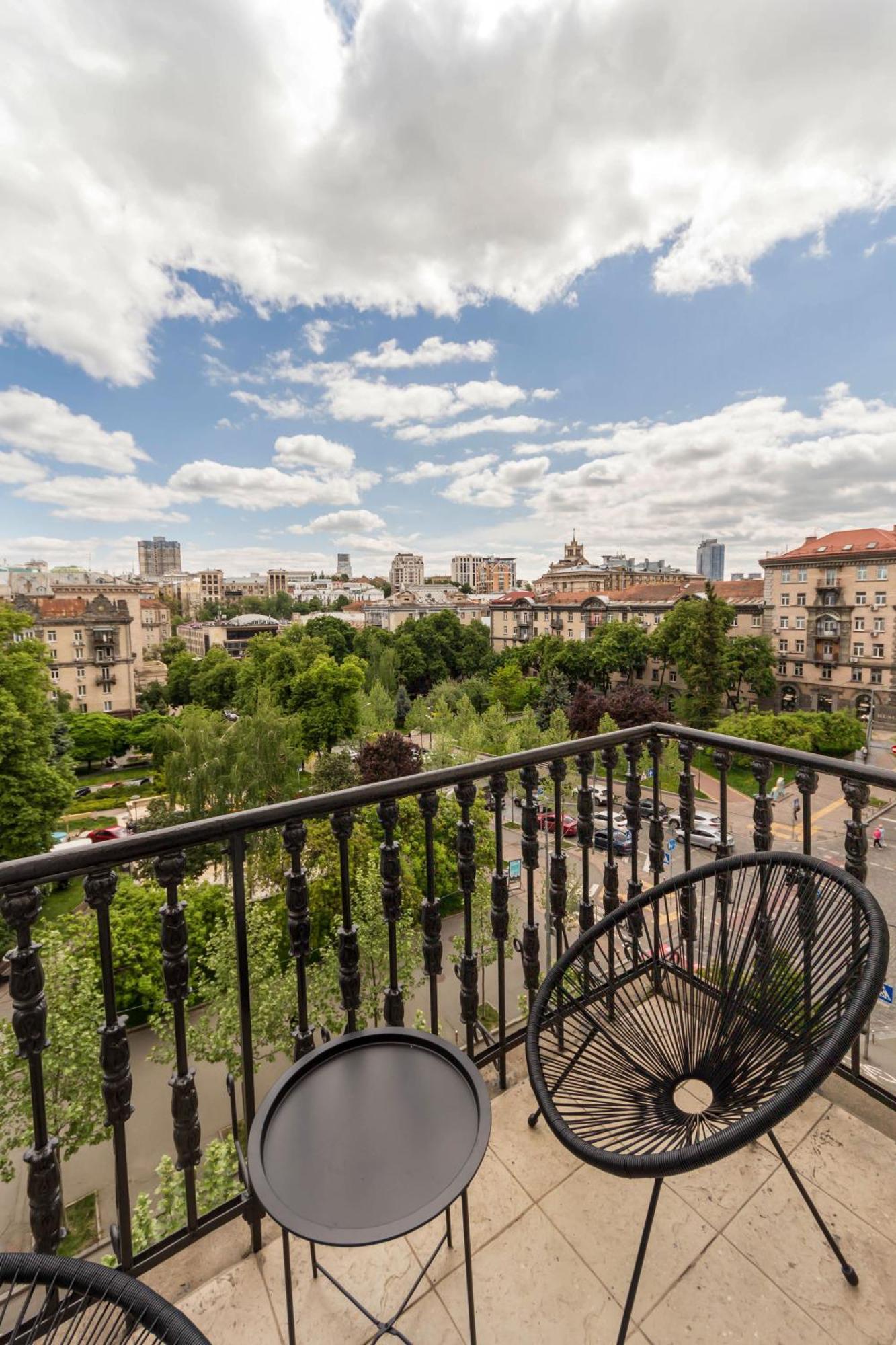 Self Check-In Apartments Kiev Bagian luar foto
